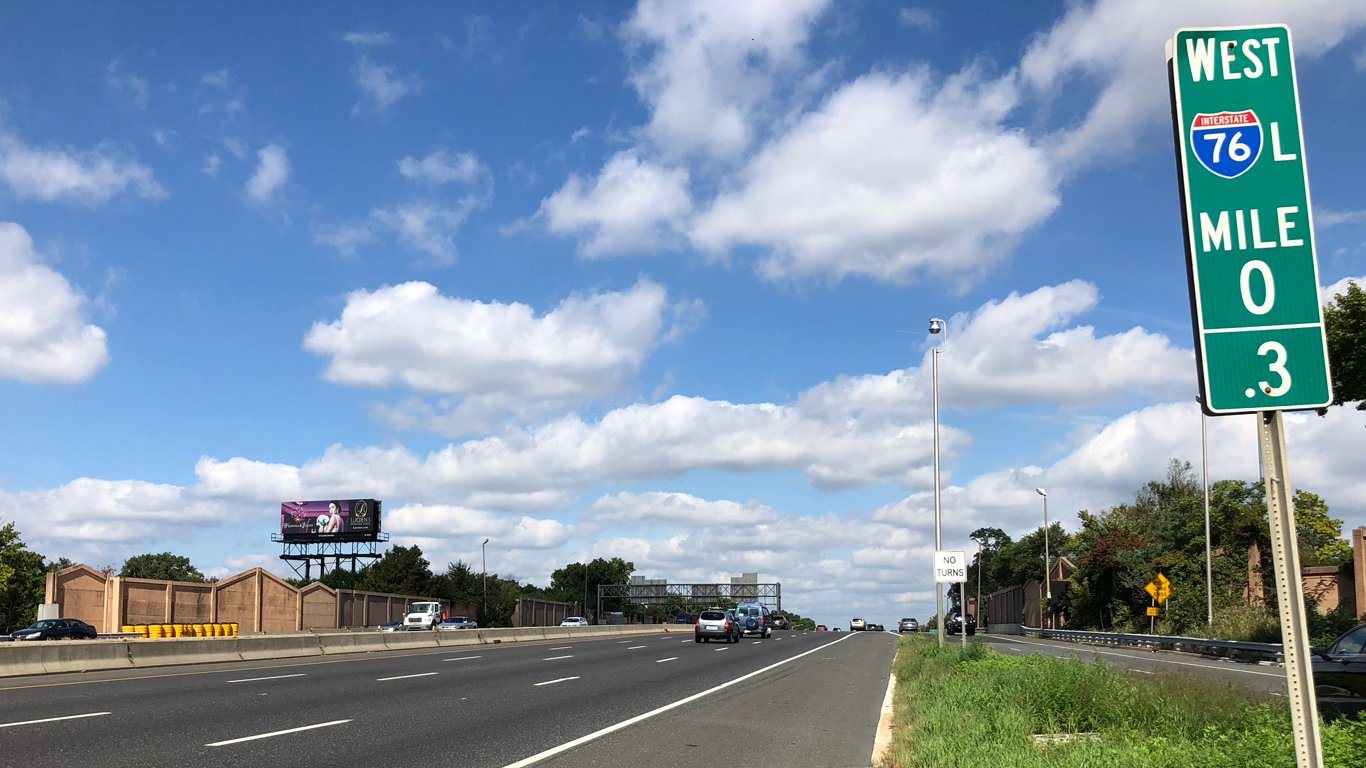 2018-10-03 12 16 14 View west along Interstate 76 (North-South Freeway) at Interstate 295 (Camden Freeway) in Mount Ephraim, Camden County, New Jersey by Famartin 