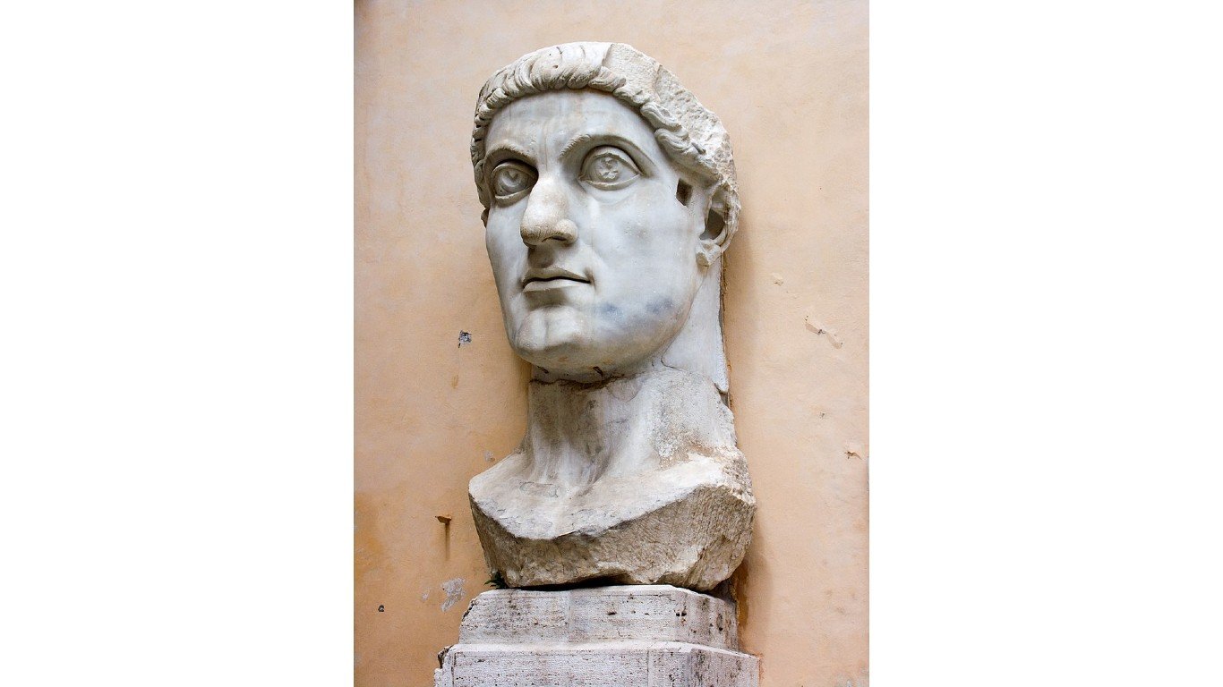 Rome-Capitole-StatueConstantin by I, Jean-Christophe BENOIST