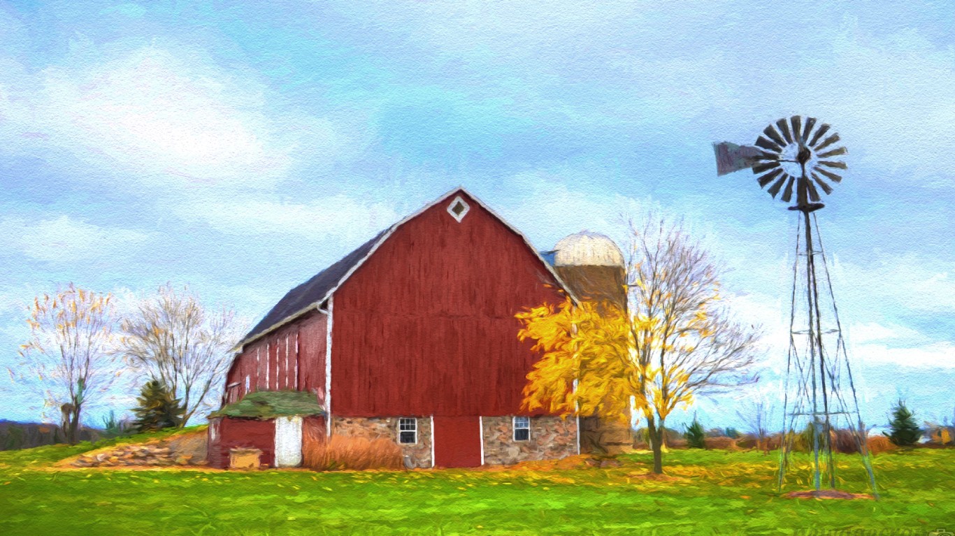 Day, Wisconsin. Well Kept Barn by William Garrett