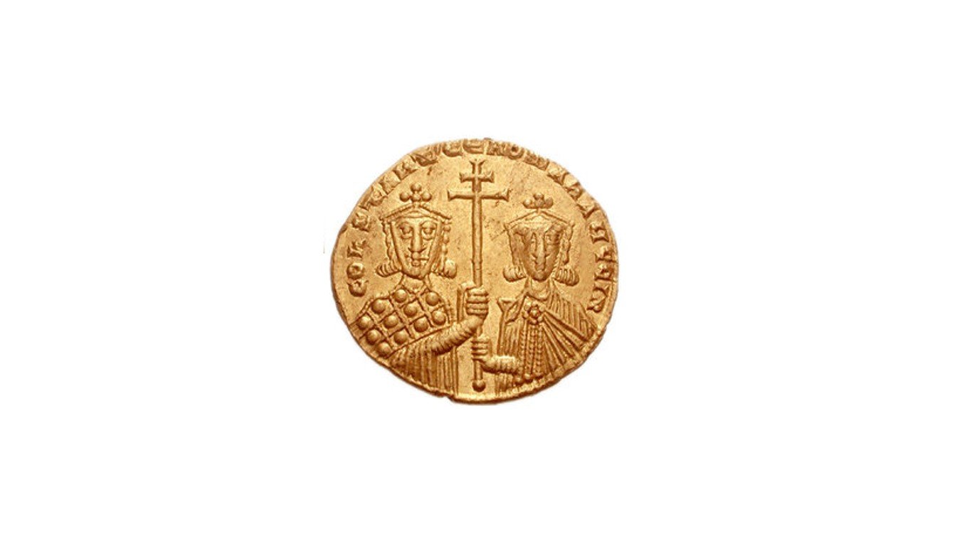 Constantine VII and Romanos II solidus... by CNGCOINS.COM
