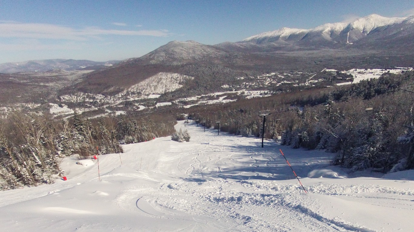 Skiing in New Hampshire by Schezar