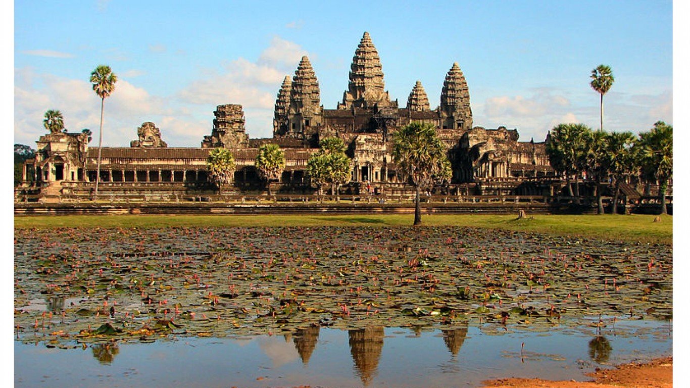 Angkor Wat by tonynetone