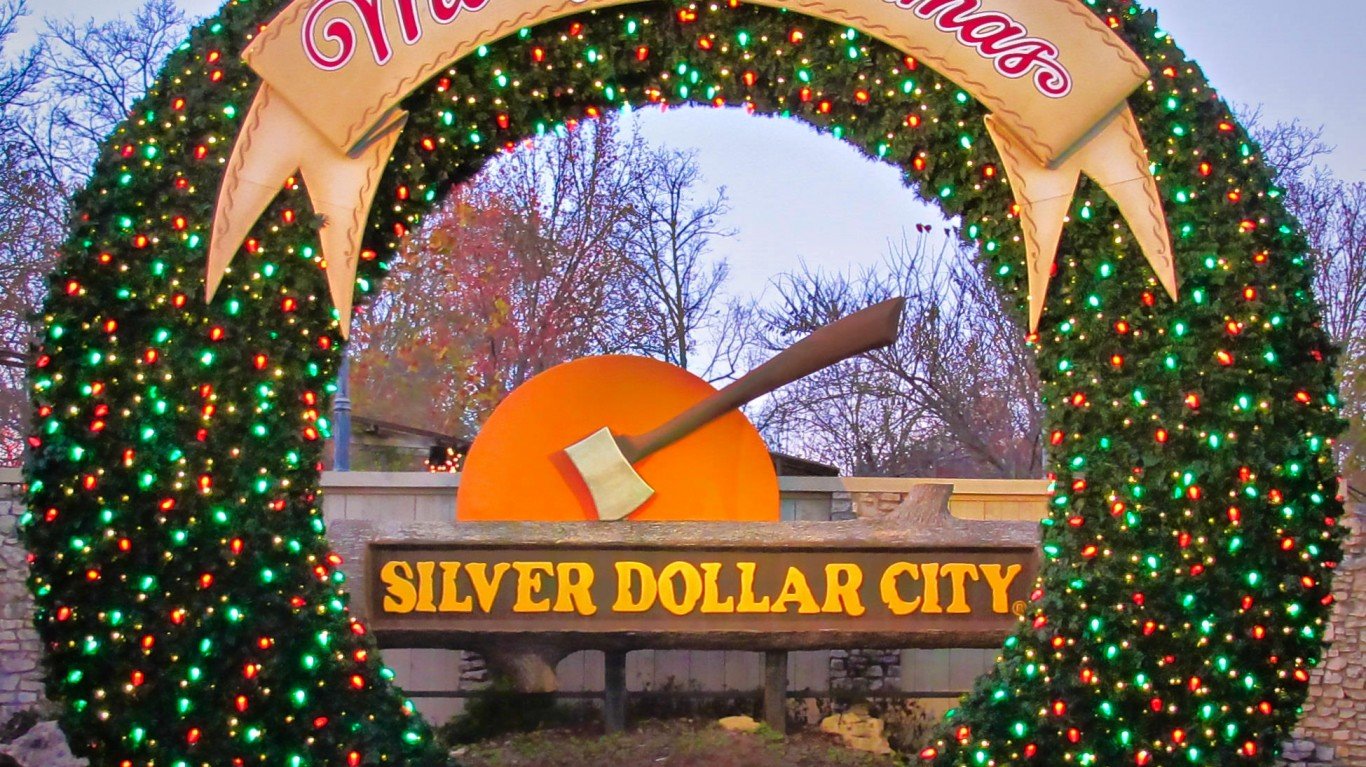silver dollar city Christmas w... by Nan Fry