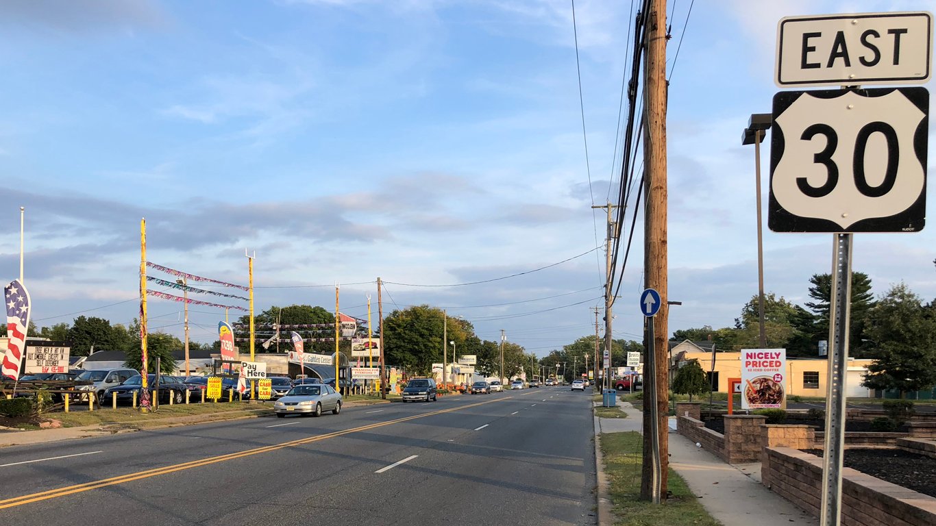 2018-10-01 17 34 44 View east along U.S. Route 30 (White Horse Pike) just east of Camden County Route 686 (Gibbsboro Road) in Clementon, Camden County, New Jersey.jpg by Famartin