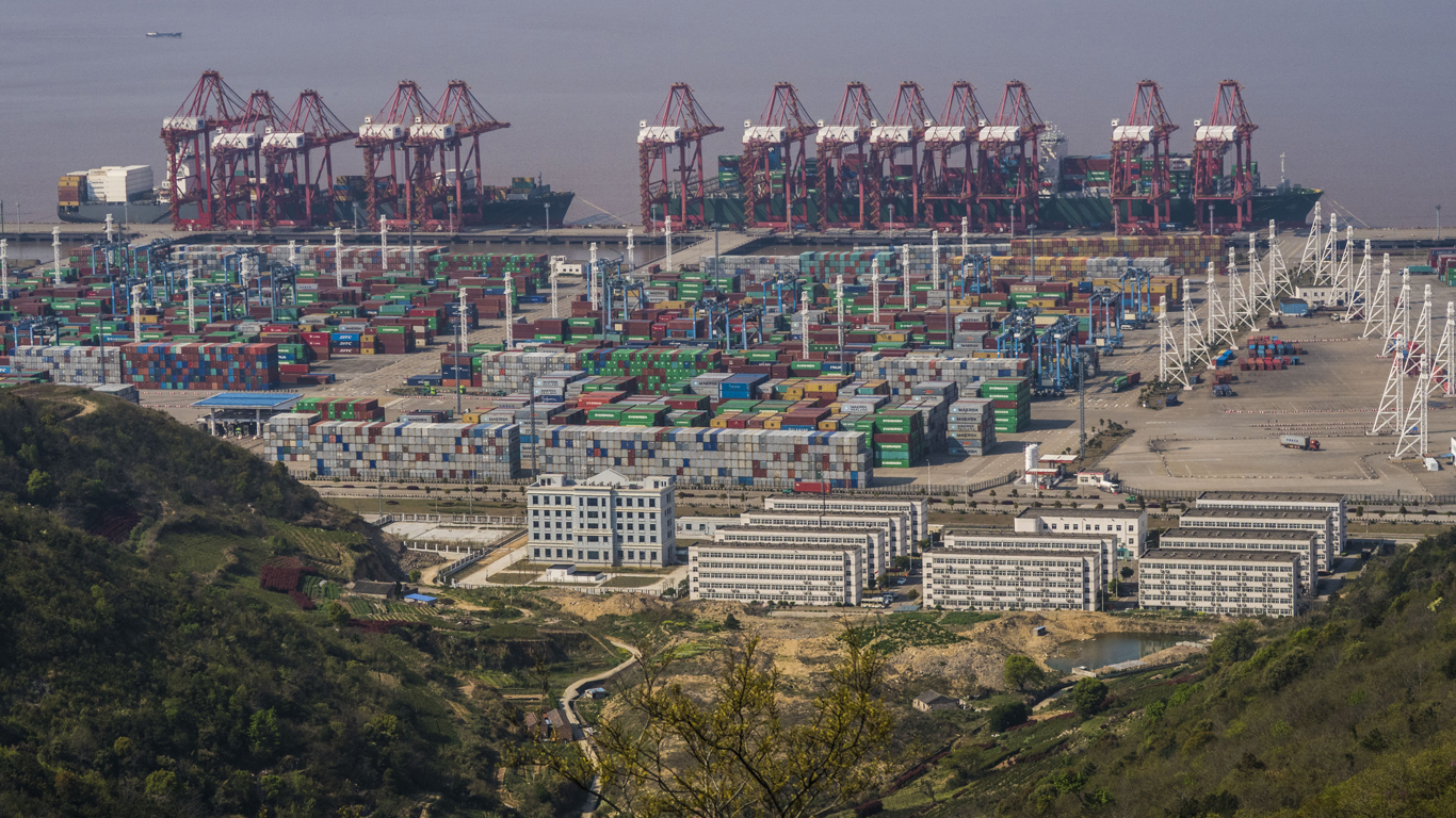 Phase 4 Dock of Beilun Port, 2015-04-11 02.jpg by Siyuwj 