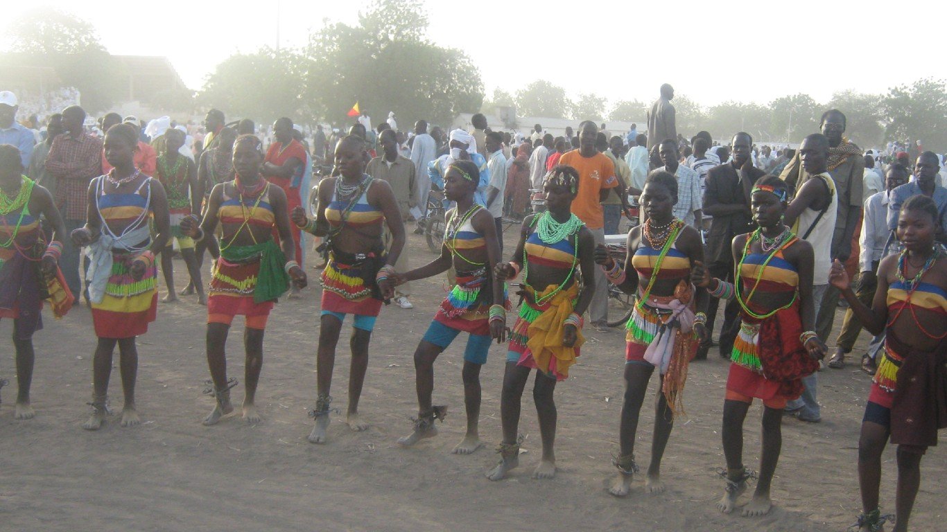 Danse fille mboum Tchad by Francisbbk