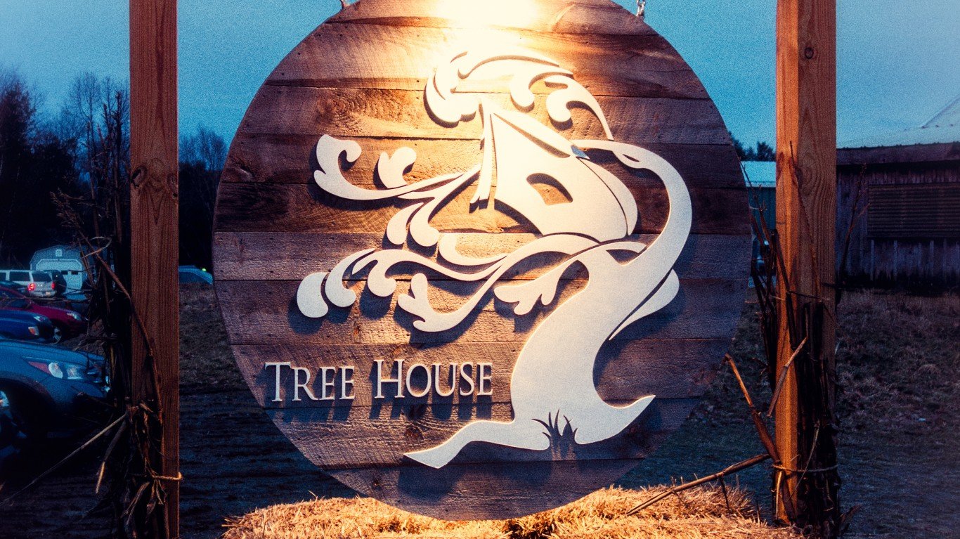 Tree House Brewery Sign (24431... by Eric Kilby from Somerville, MA, USA
