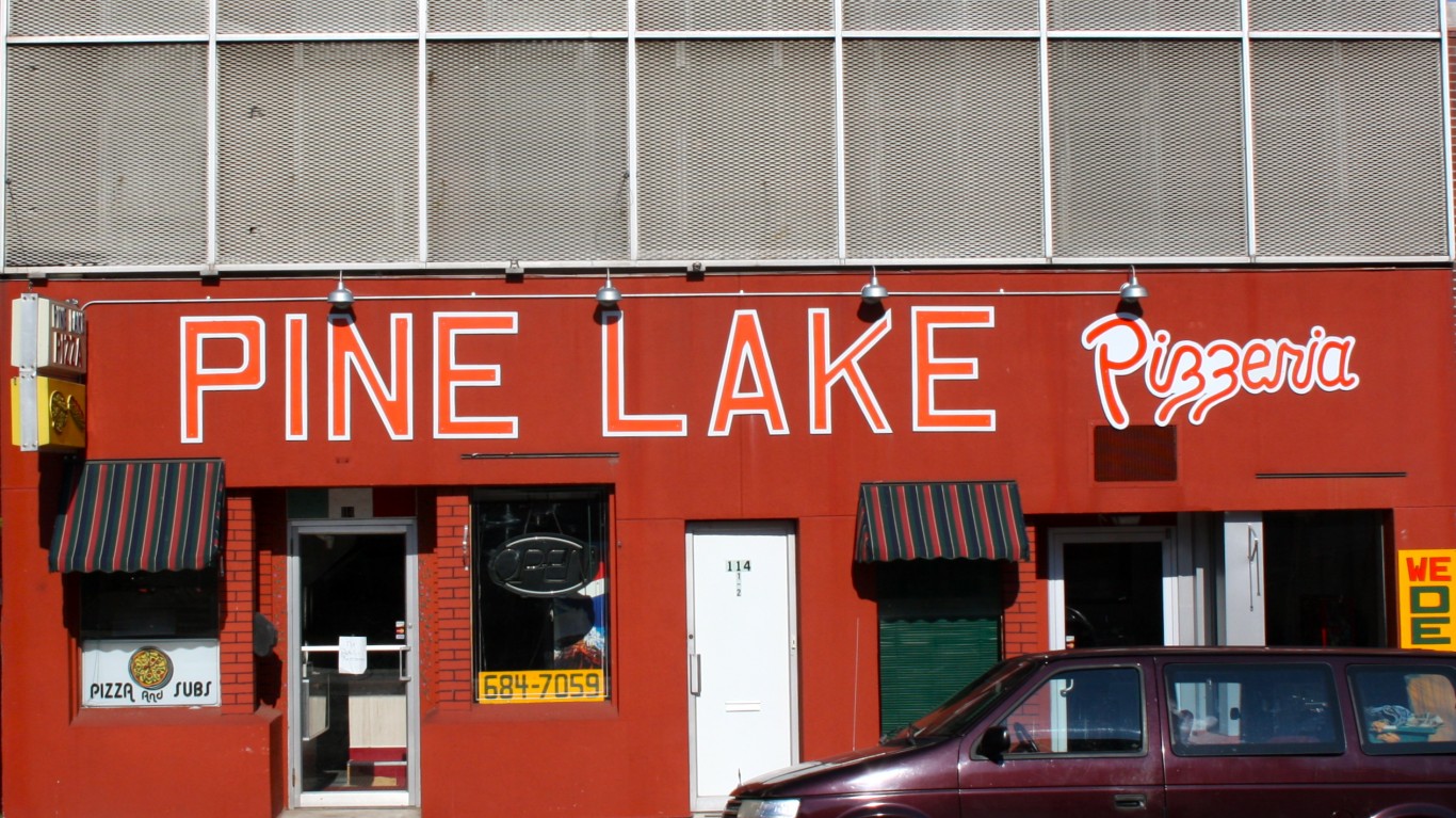 Pine Lake Pizzeria by Kevin Dooley
