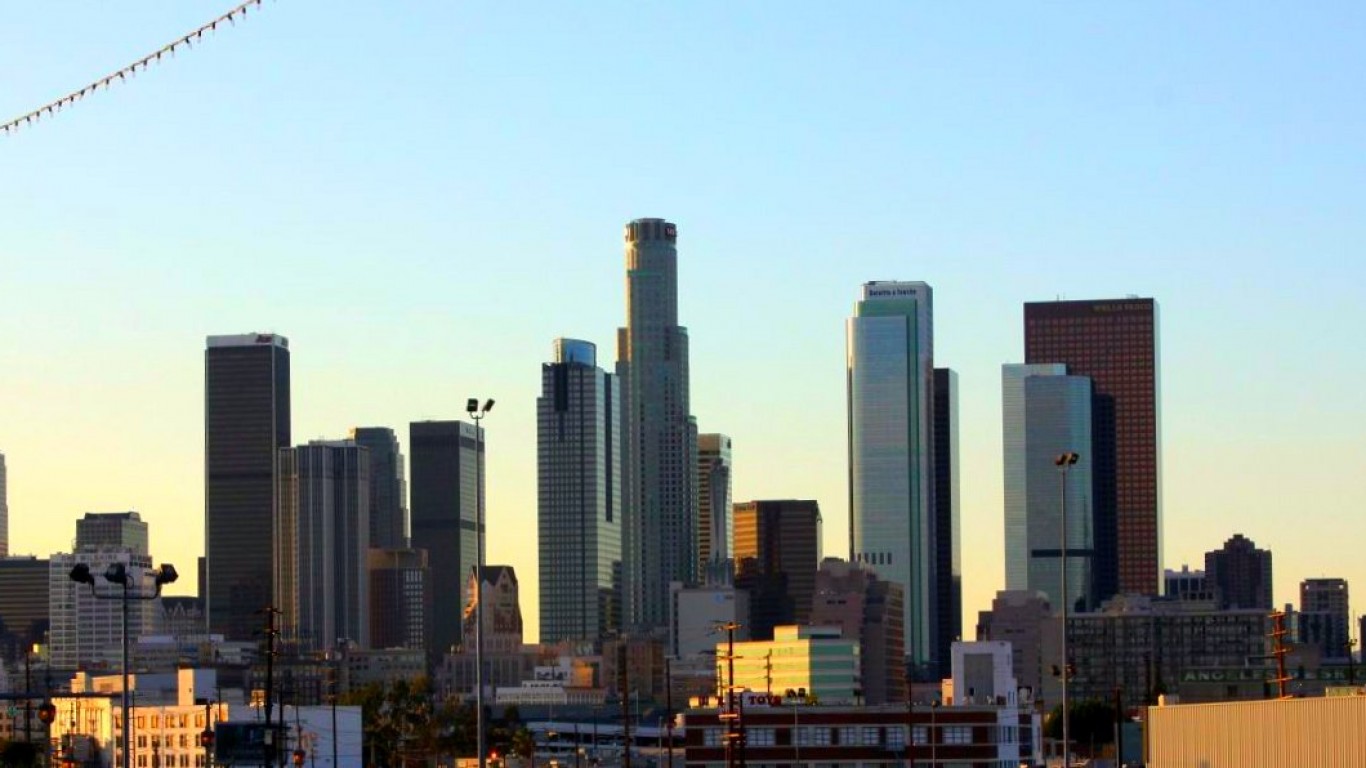 Los Angeles Skyline by jondoeforty1