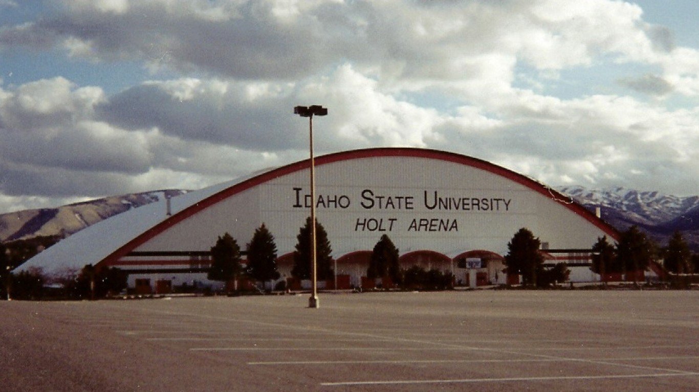 Holt Arena, Idaho State Univer... by Ken Luпd