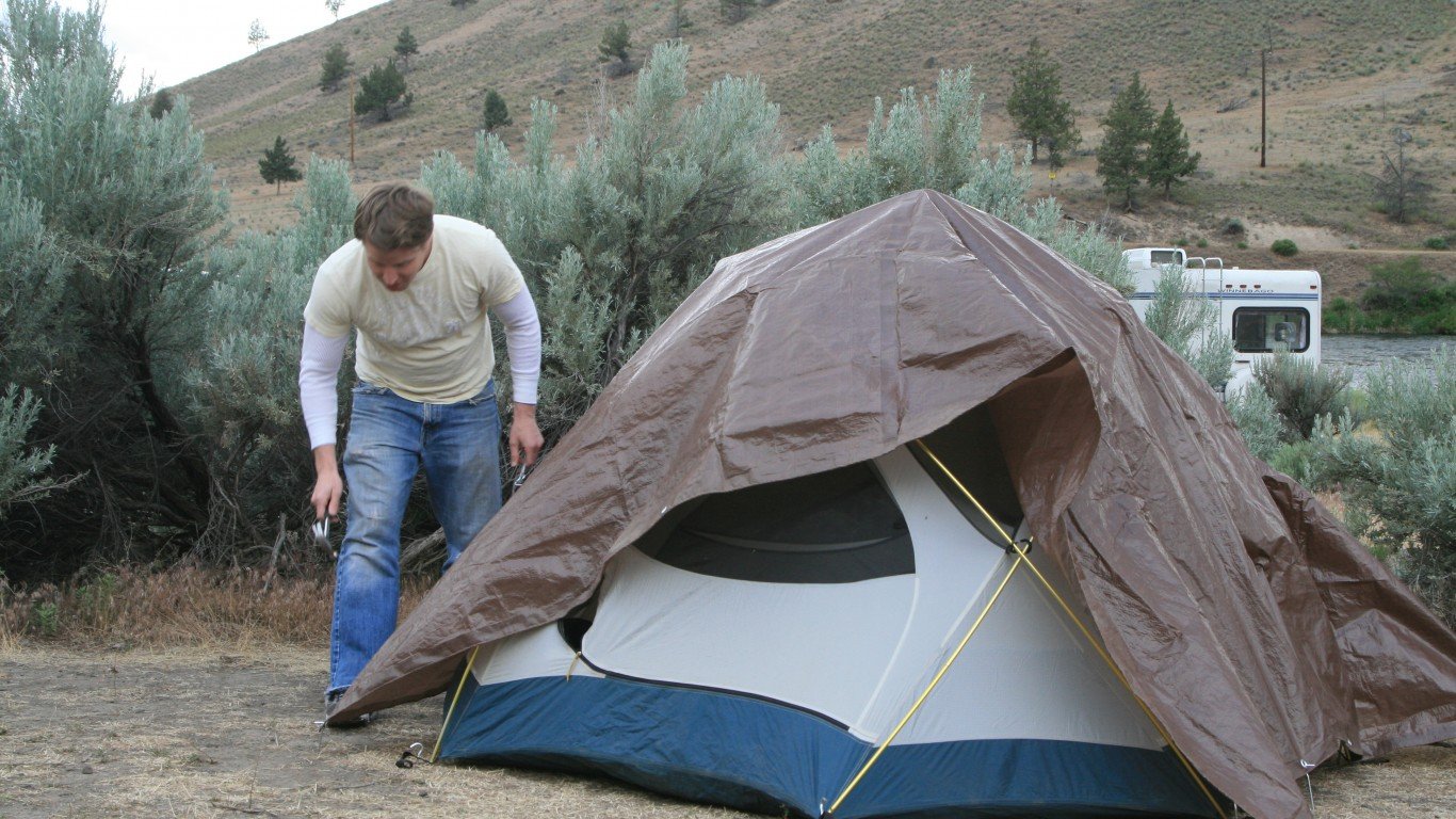 Camping, Warm Springs, Oregon by ryan harvey