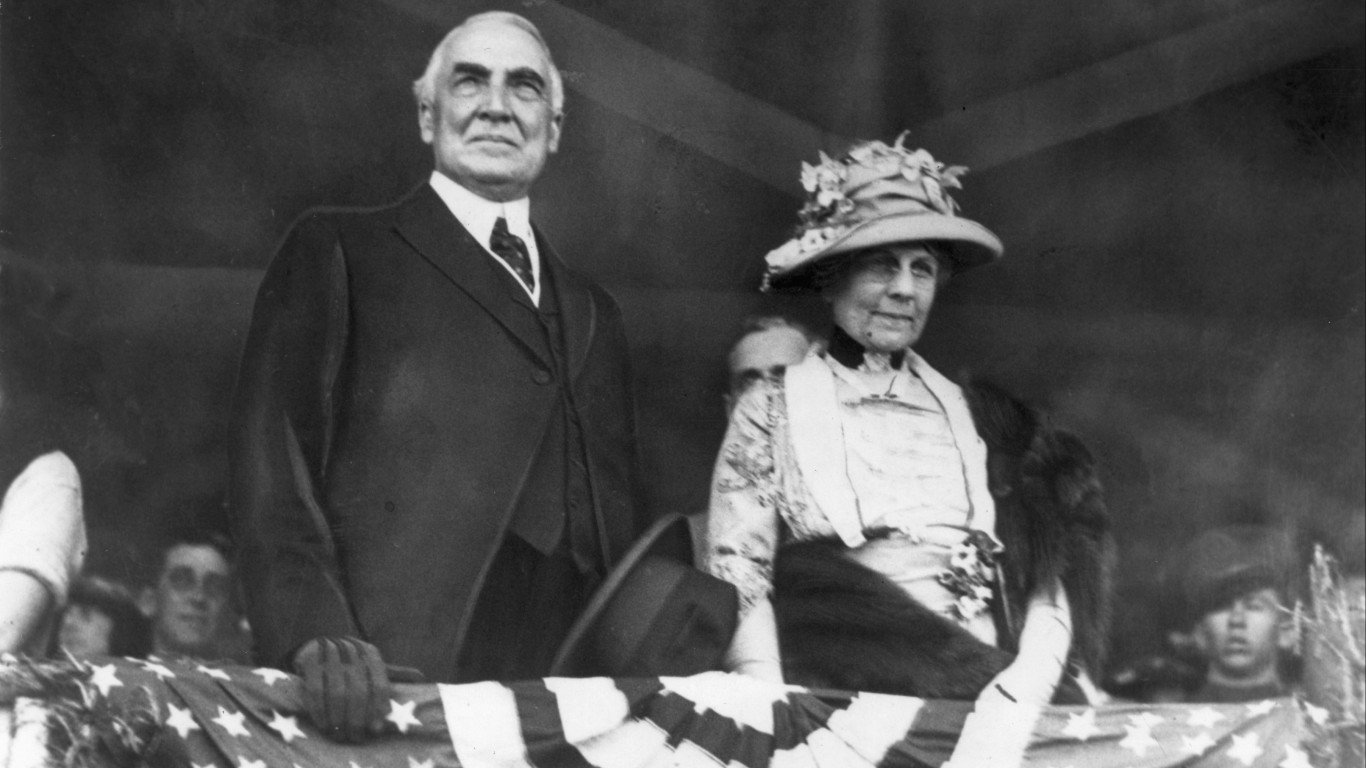 1921:  American president Warren G Harding (1865 - 1923) and his wife, First Lady Florence Harding, watch a horse show from a balcony, Washington DC.  (Photo by Hulton Archive/Getty Images)