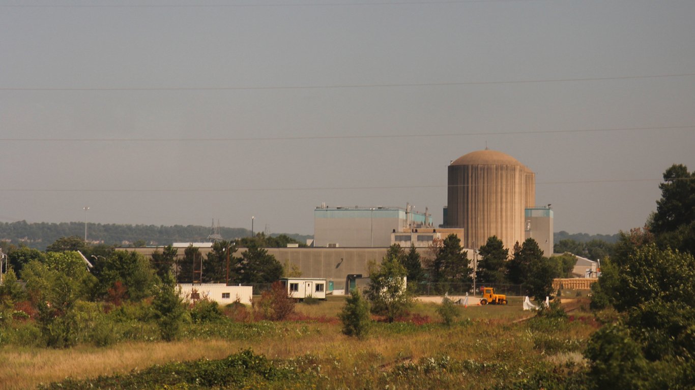 Prairie Island Nuclear Power Plant by Royalbroil