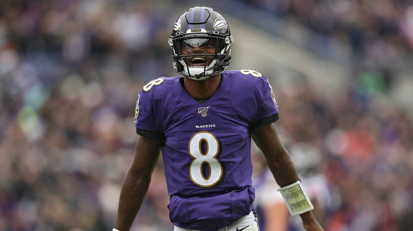 BALTIMORE, MARYLAND - NOVEMBER 17: Quarterback Lamar Jackson #8 of the Baltimore Ravens reacts after throwing a touchdown pass to tight end Mark Andrews #89 of the Baltimore Ravens a against the Houston Texans during the second quarter at M&T Bank Stadium on November 17, 2019 in Baltimore, Maryland. (Photo by Patrick Smith/Getty Images)