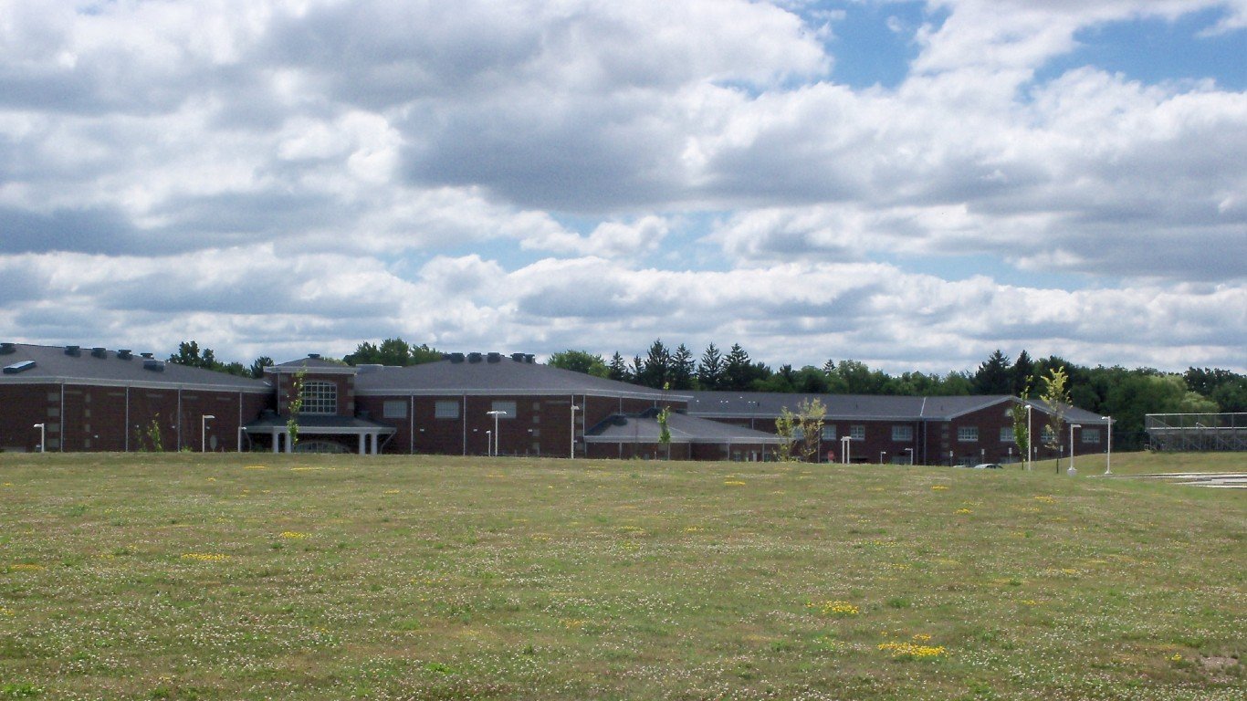 Springfield High School (Lakemore, Ohio) by Roseohioresident