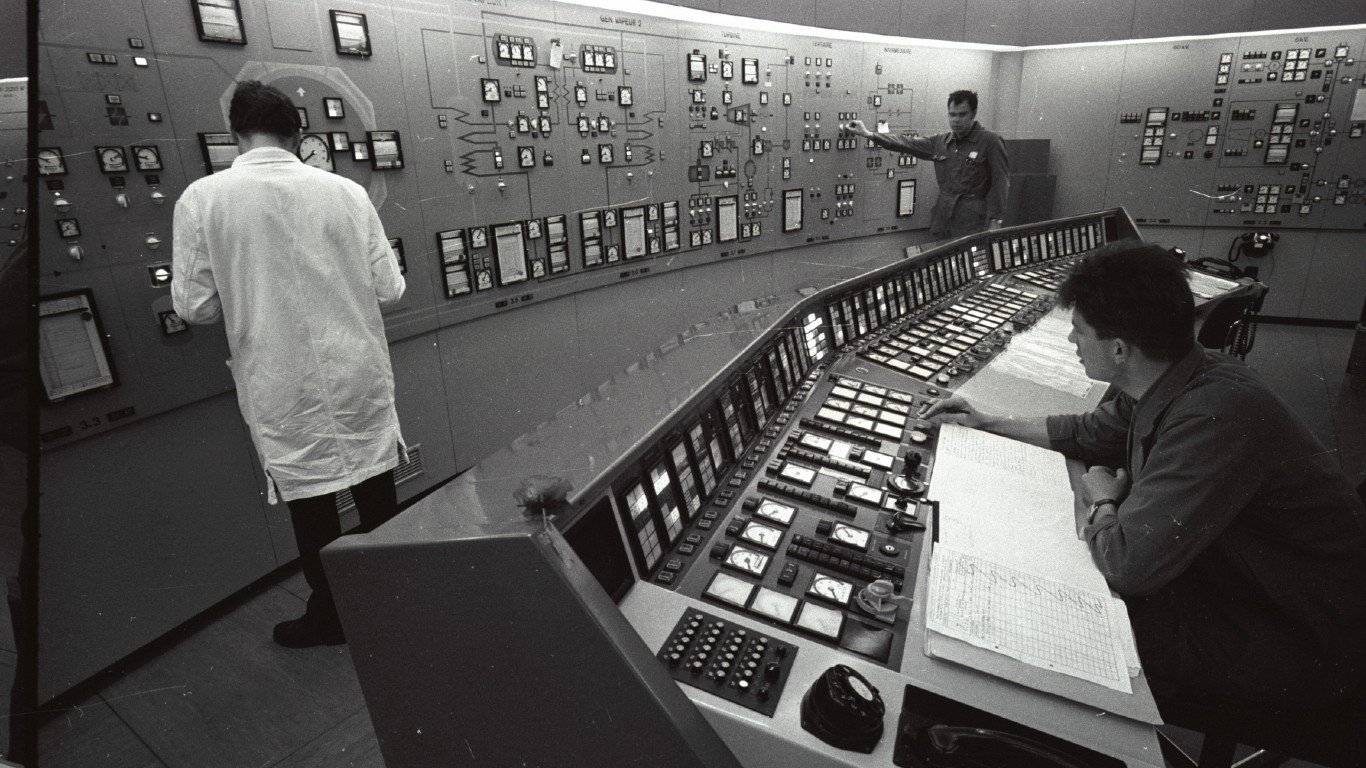 Control room - Lucens reactor - 1968 - L17-0251-0105 by ETH Library