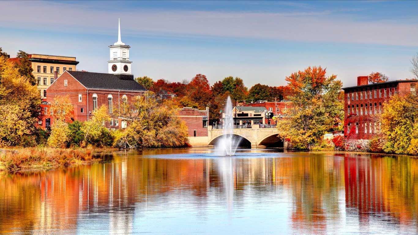 Nashua is a city in Hillsborough County, New Hampshire and is the second largest city in the state 