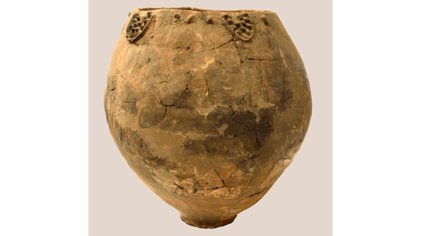 Neolithic jar from Georgia by Mindia Jalabadze