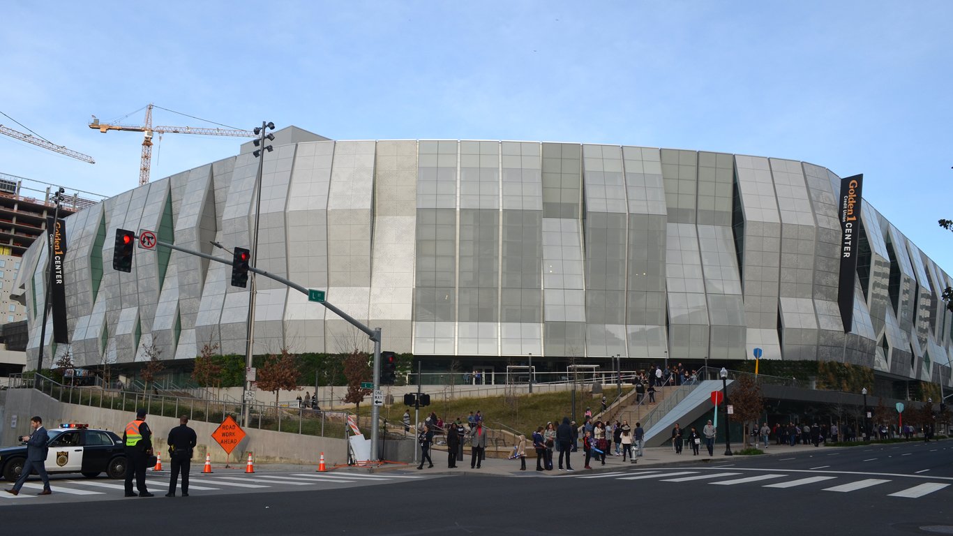 Golden 1 Center 2017 by Brian Libby from Portland, United States - DSC_0048A_Golden1Center