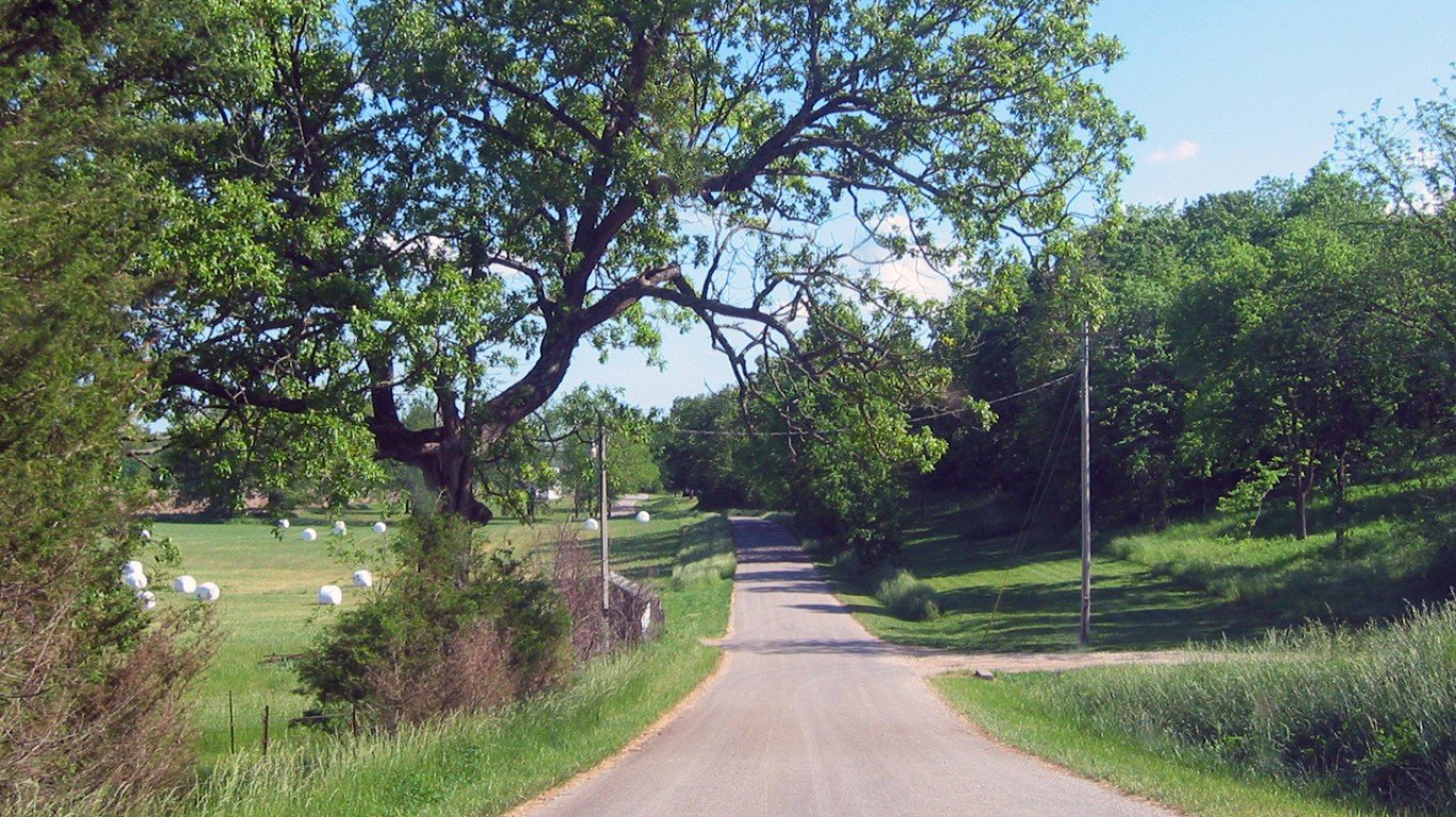 Small road, SW Missouri by pfly