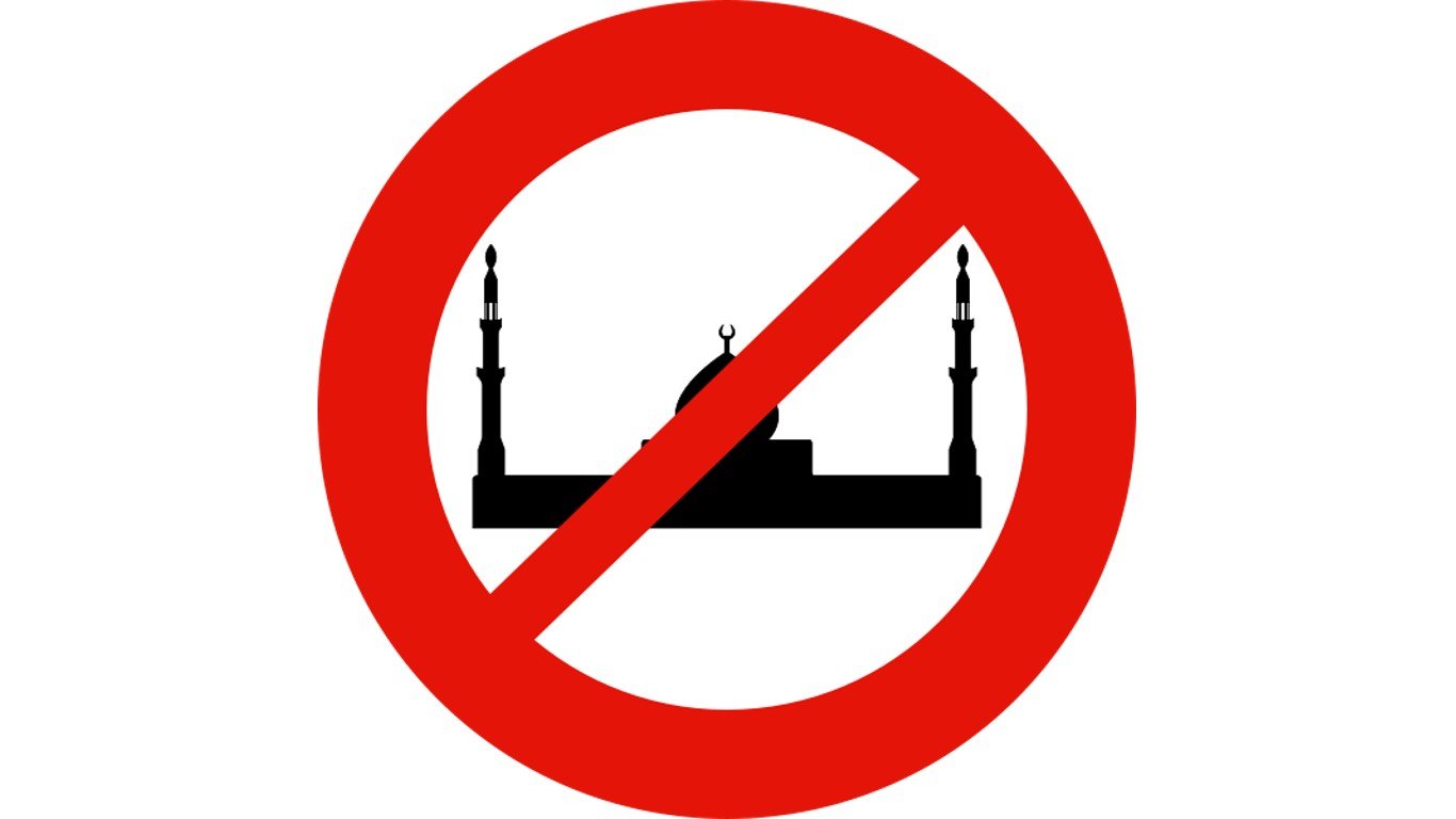No-mosque by Albert Mestre