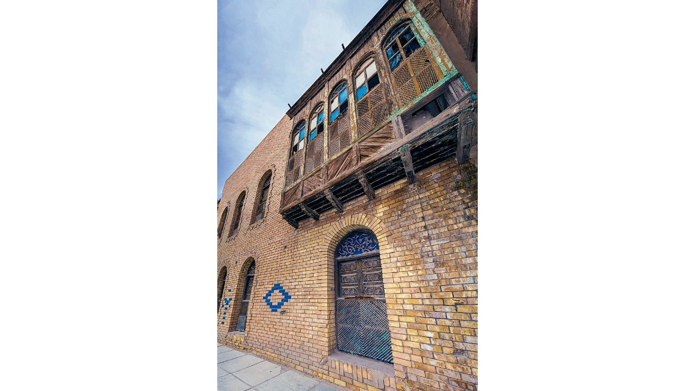 Heritage houses in Basra by Qayssar B. Hussein