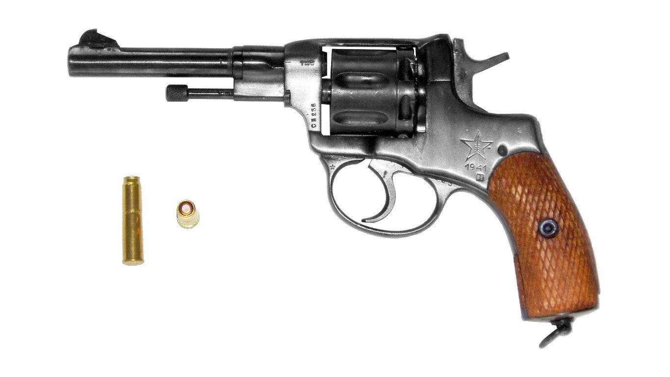 Nagant Revolver by Mascamon at Luxembourgish Wikipedia