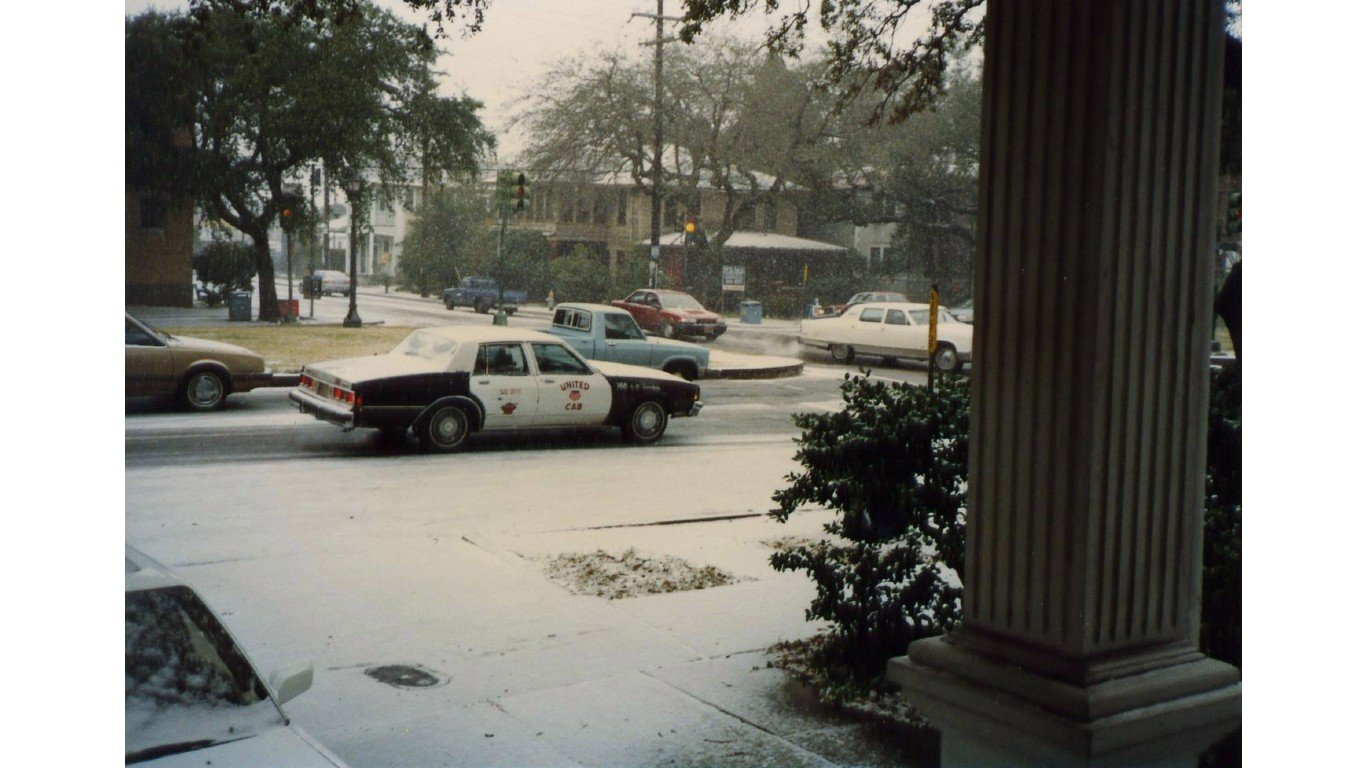 NOLASnow1989ATaxi by Infrogmation of New Orleans