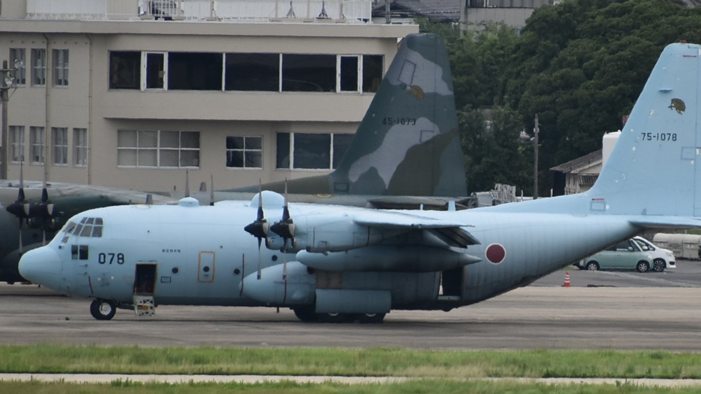 Lockheed C.130H of the Japanese Air Self Defence Force at Nagoya Komaki-NKM, Japan, 75-1078 by Helmy oved 