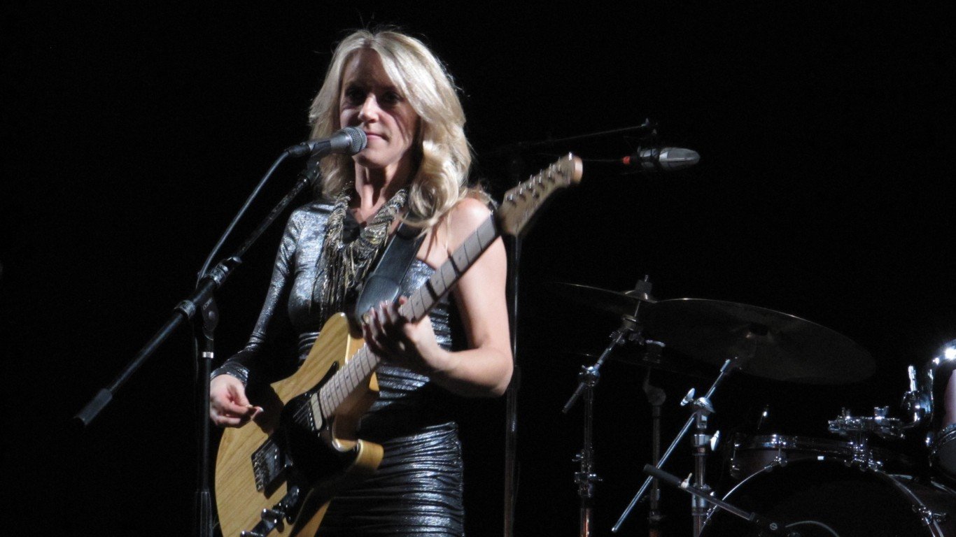 Liz Phair on 'Perfect World' by Bethany Chambers