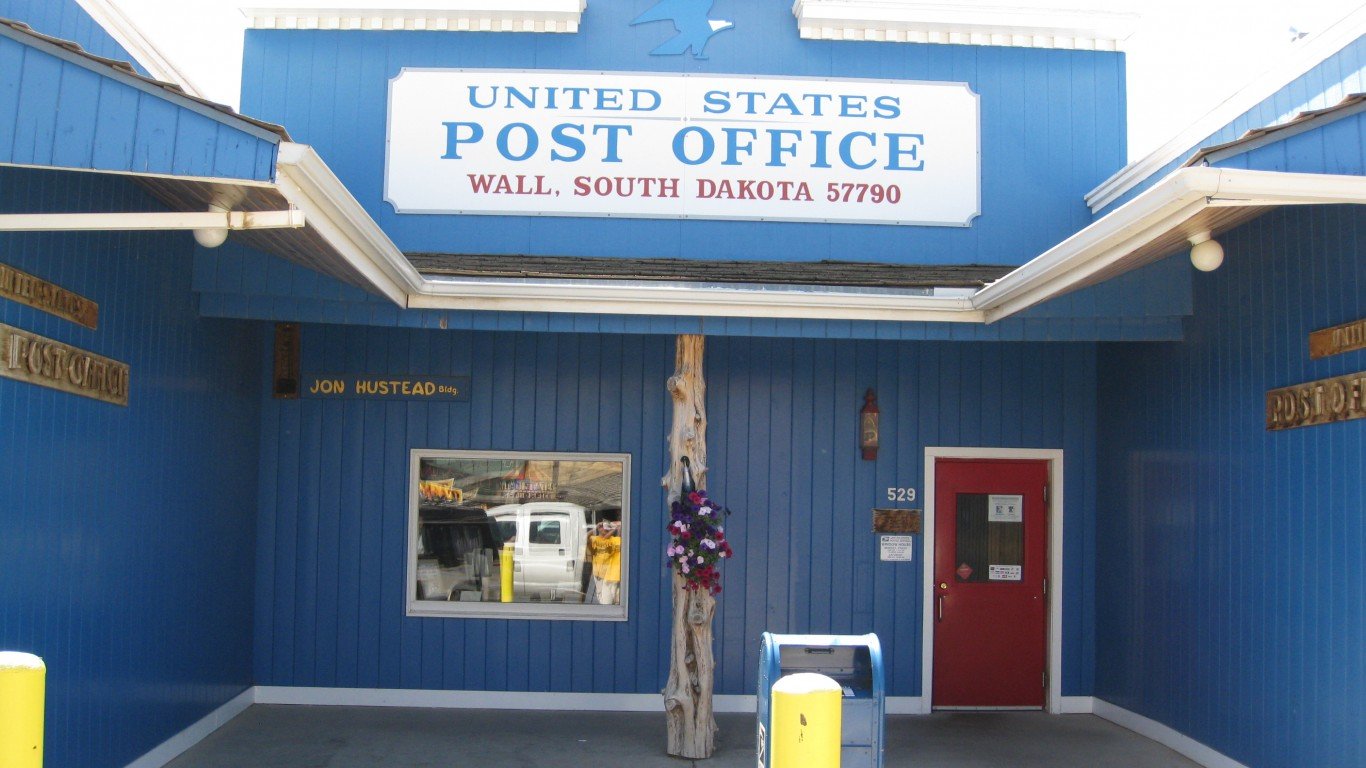 Post Office building by daveynin