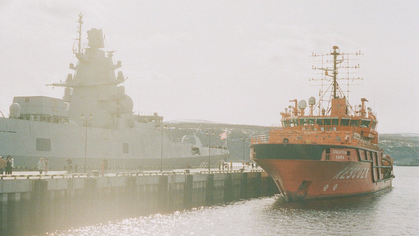 Admiral Gorshkov frigate 2022-05 Murmansk by Svetlov Artem