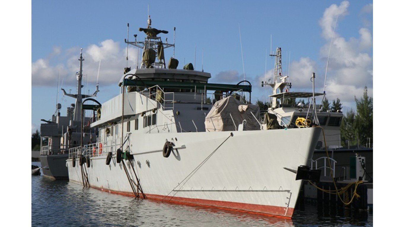 Type 062-class gunboat, October 2014-1 by Mervyn Marie / Seychelles News Agency