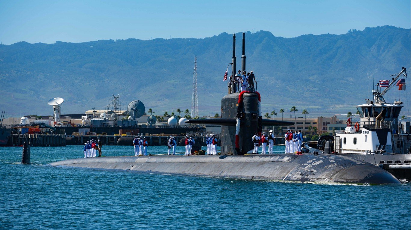 USS Chicago (SSN 721) returns ... by Official U.S. Navy Page