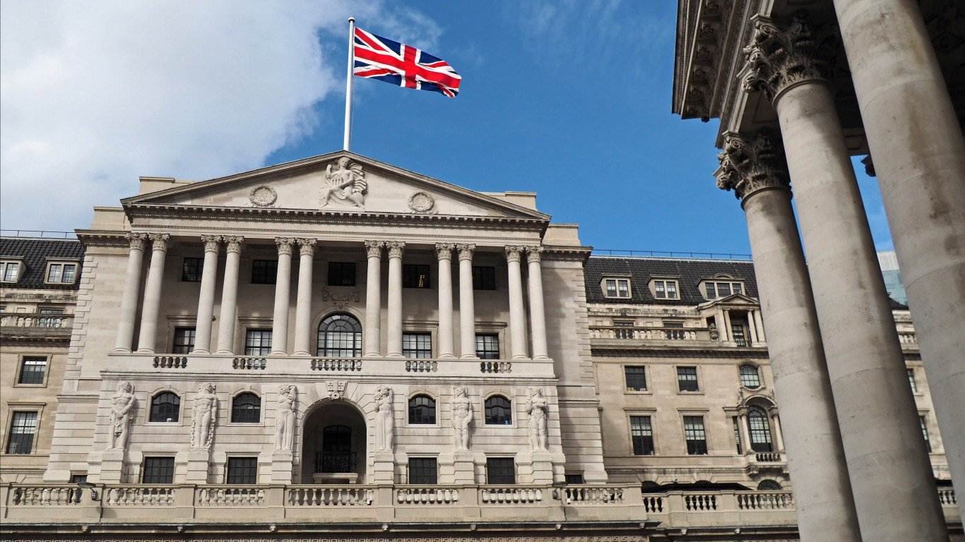 BoE Doubles Bond Buying Limit to 10B in Bid to Protect Pension Funds  24