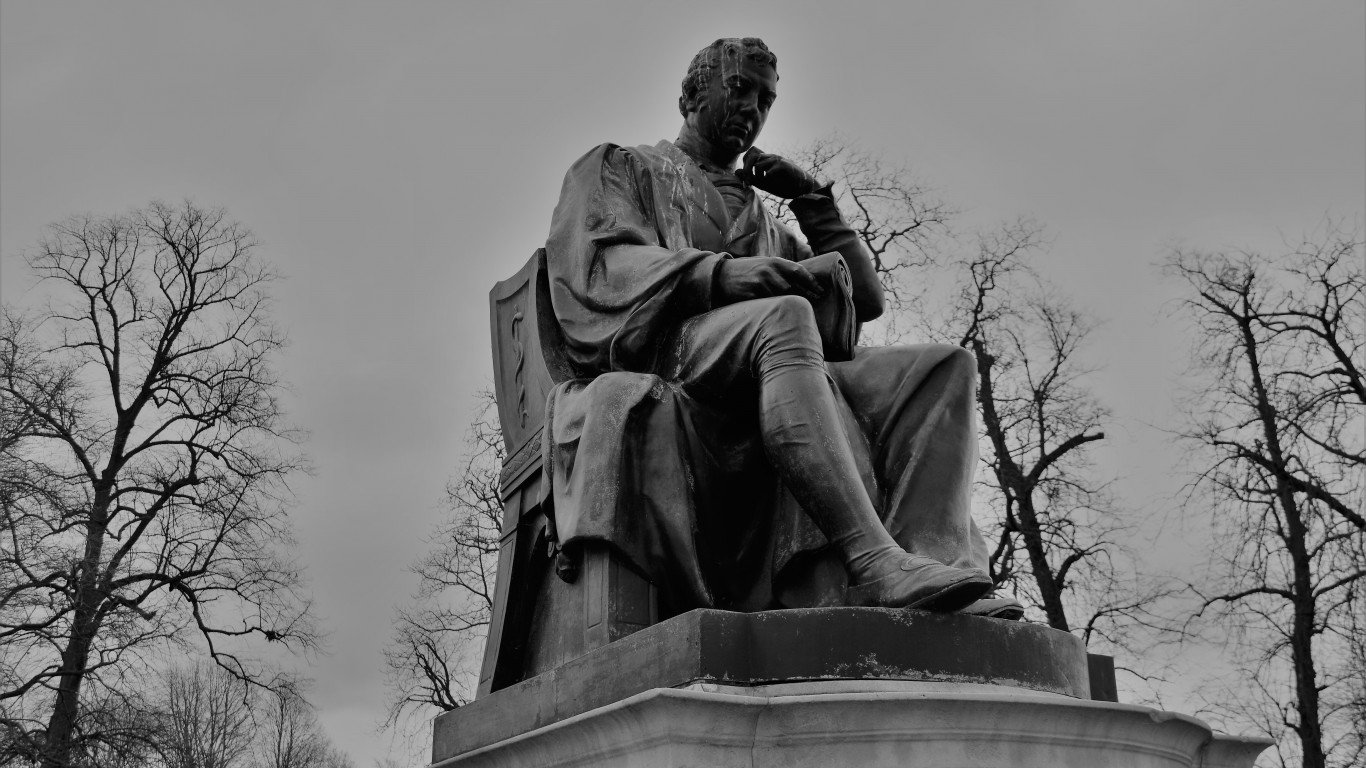 Edward Jenner statue by Matt Brown