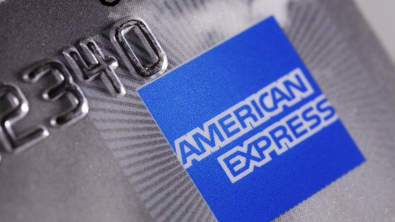 Earnings Previews: American Express, CSX, Schlumberger, Verizon