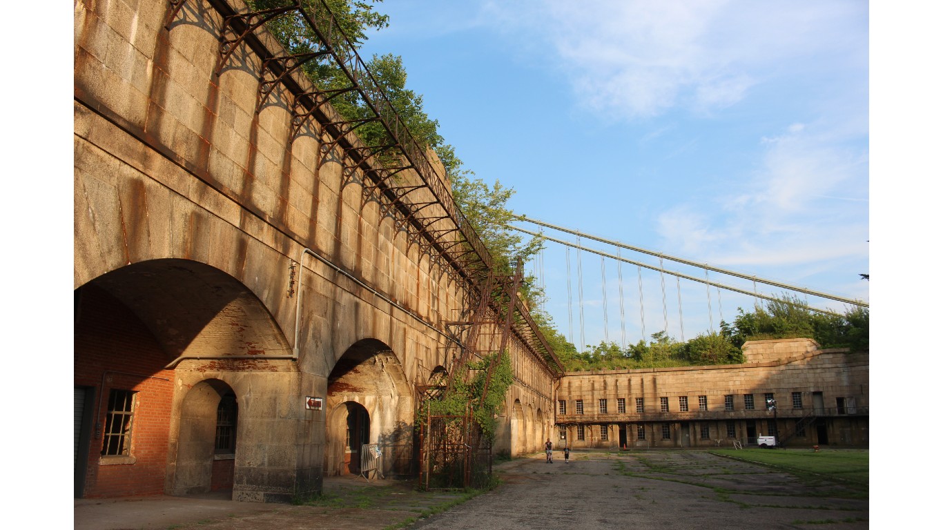 Fort Tompkins 1 by Ruhrfisch