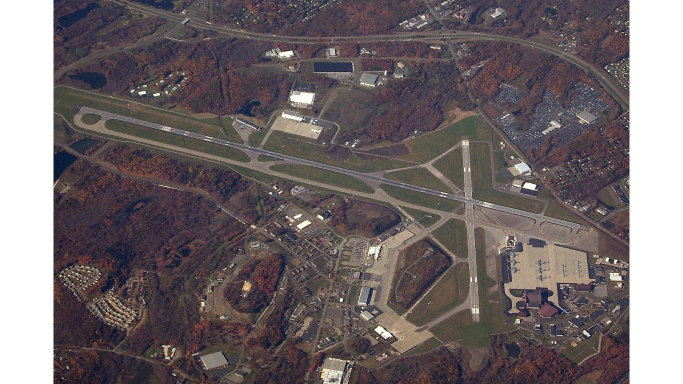 SWF STEWART INT AIRPORT NY F-GSPC FLIGHT CDG-IAD (7507035210) by Eric Salard