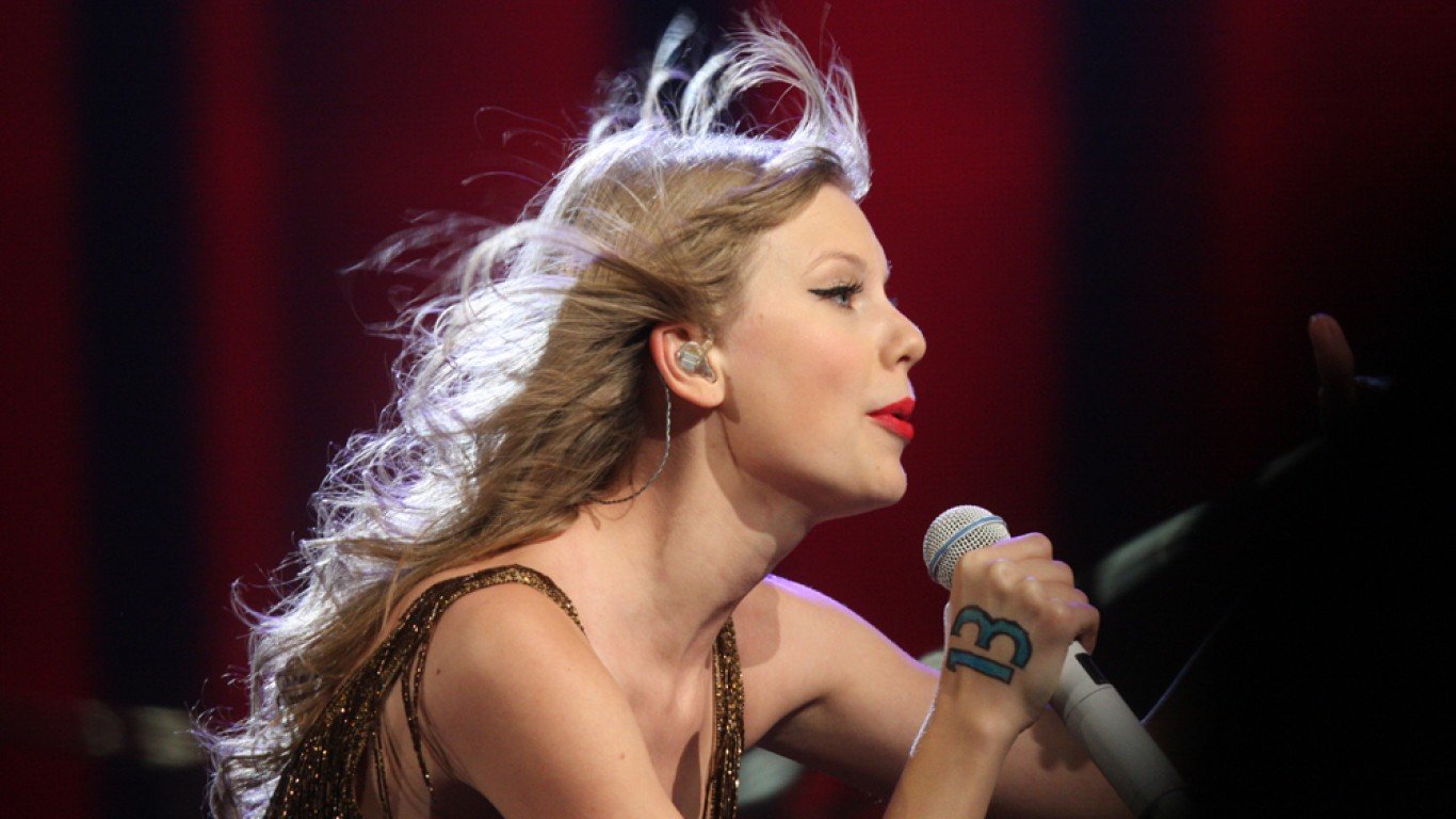 Taylor Swift Sydney 2012 by Eva Rinaldi