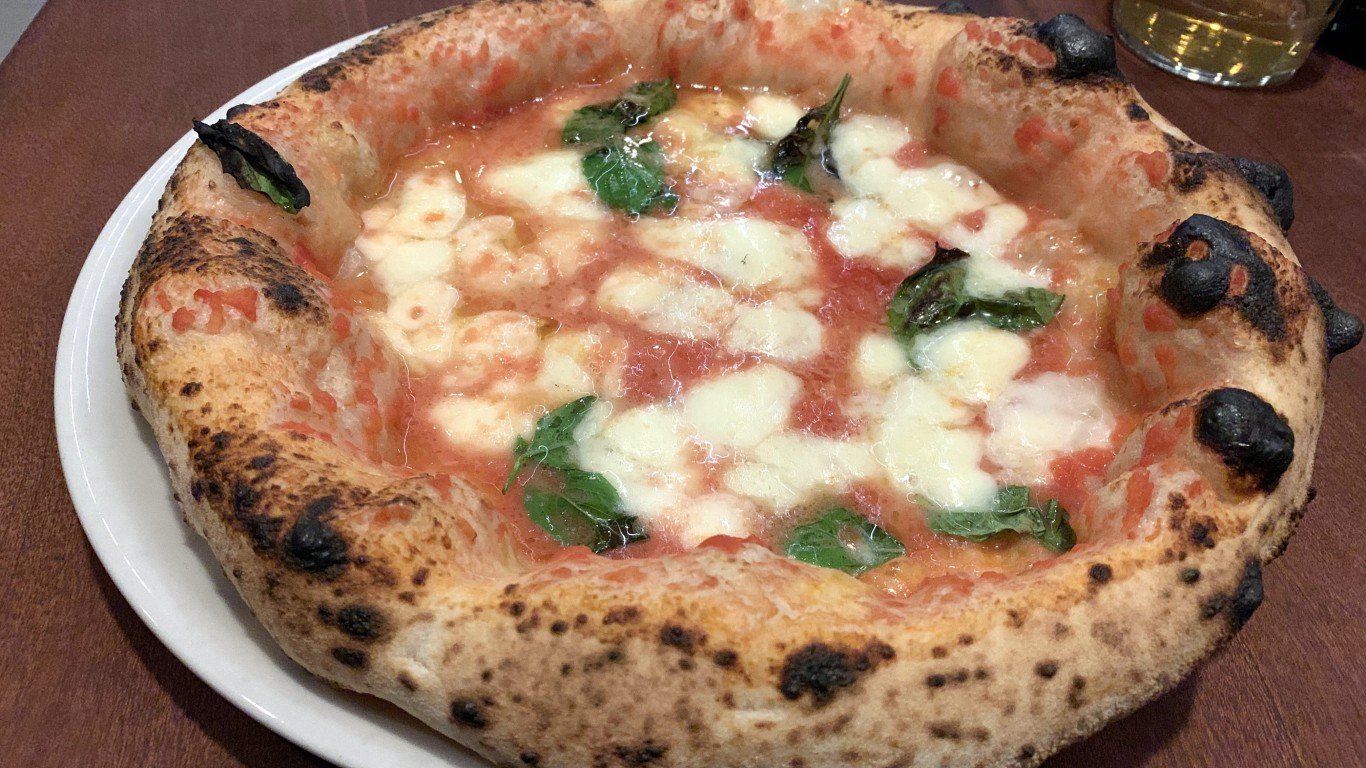 Cracking Neapolitan pizza at U... by Bex Walton