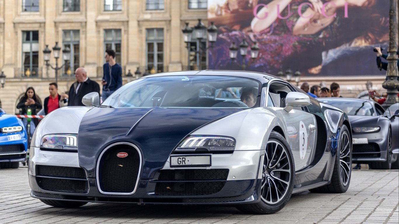 Bugatti Veyron 16.4 Super Spor... by Alexandre Prevot