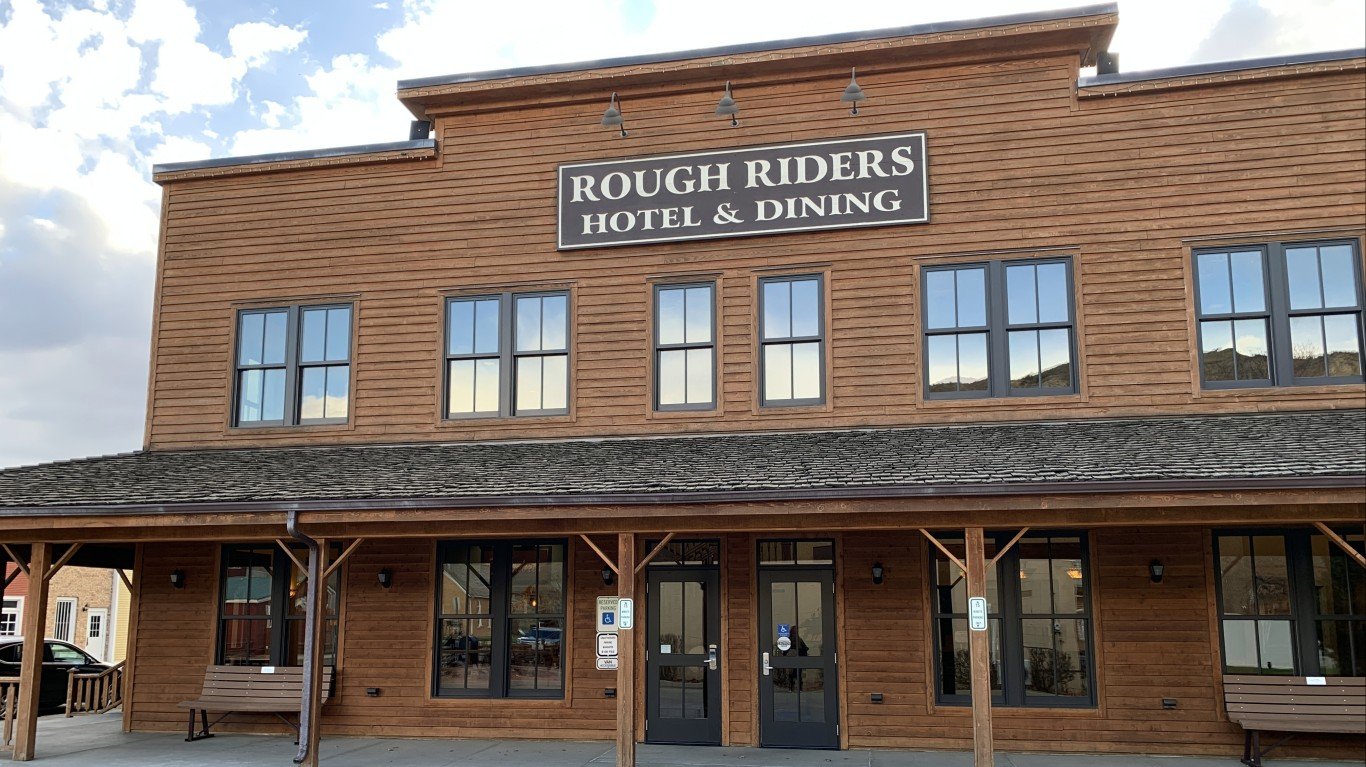 Rough Riders Hotel in Medora N... by Larry Koester