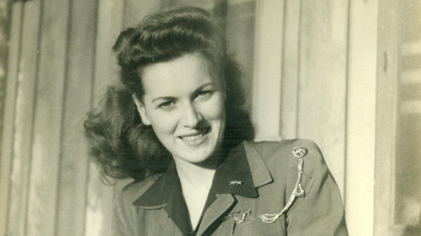Maureen O'Hara, November 1945 by USMC Archives