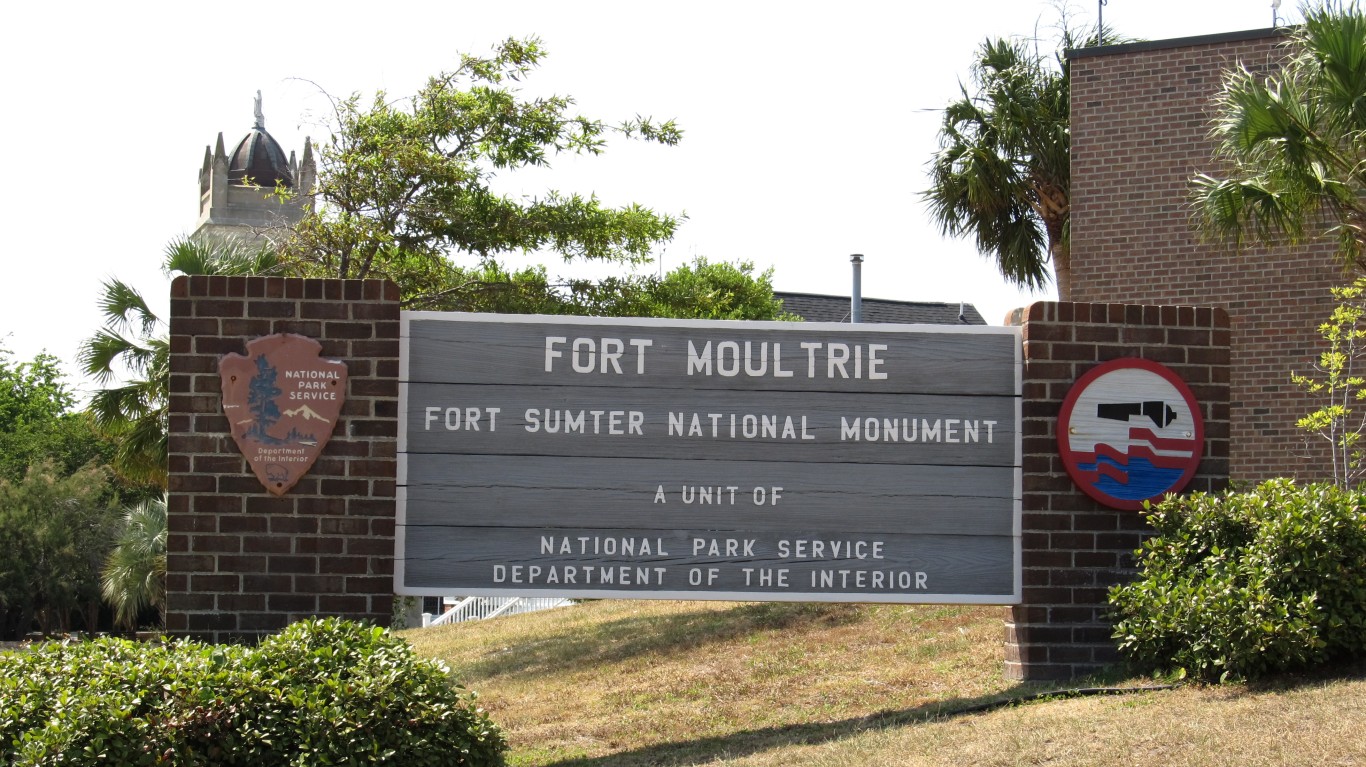 Fort Moultrie, Fort Sumter Nat... by Ken Lund