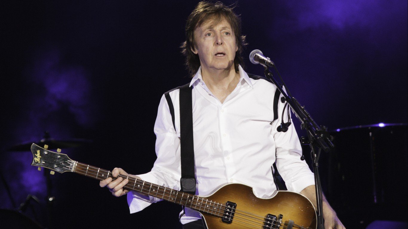 Paul McCartney - Out There Con... by Jimmy Baikovicius