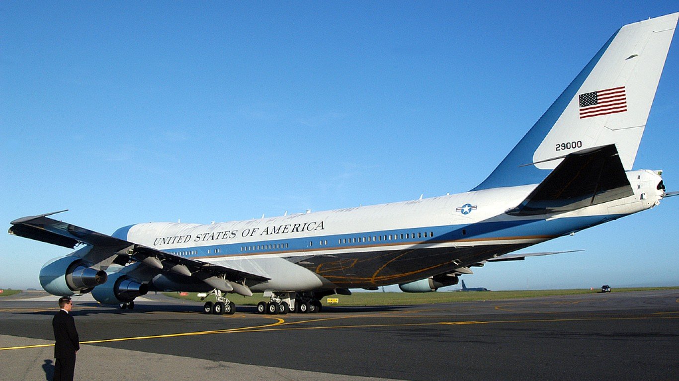 Air Force One by Vince Alongi