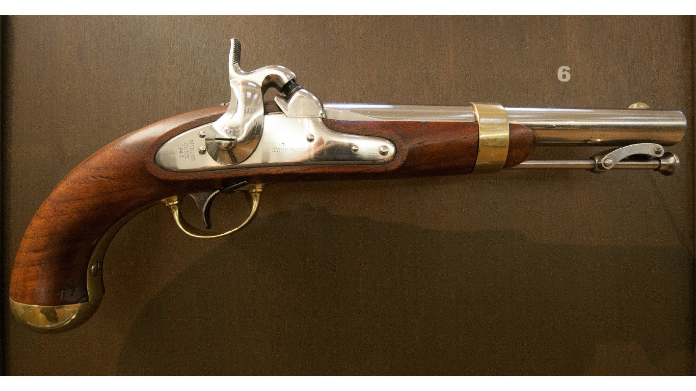 Pistolet Aston 1842 by Hu00e9lu00e8ne Rival