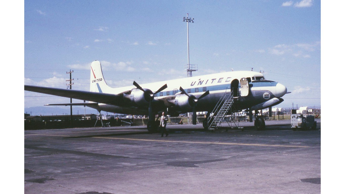 6609-UAL-DC-6-NorthRampStapletonDEN by Robert J. Boser