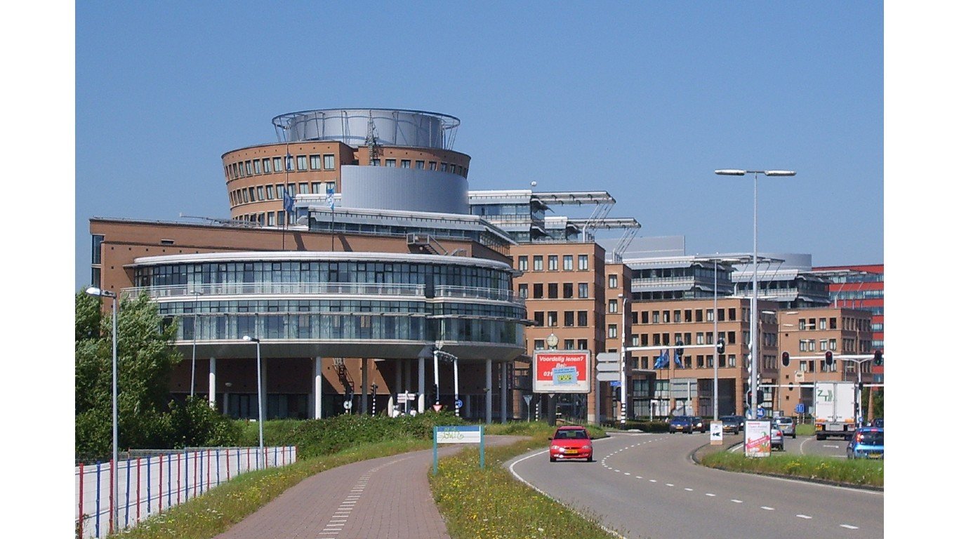 Albert Heijn Headquarters by Niels Kim by Niels Kim